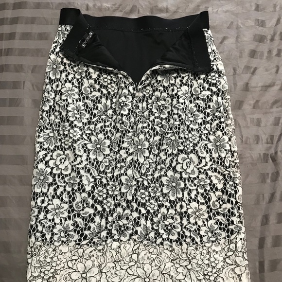 Express black & white pencil skirt.  Never Worn. - Picture 6 of 6